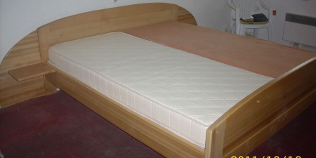 Manželská postel buk